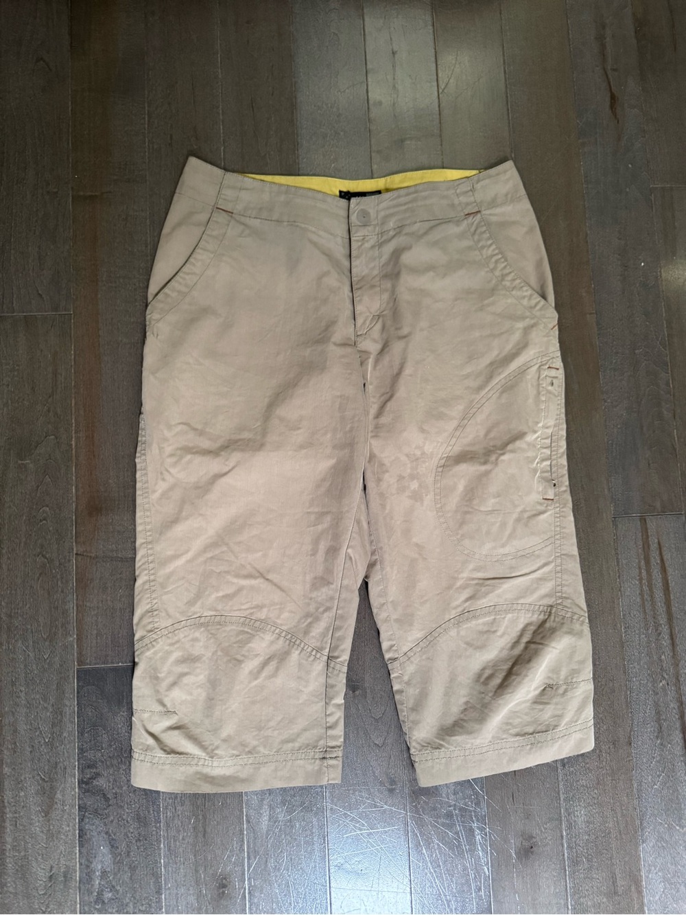 REI Womens Outdoor Cargo Cropped Hiking Capri Pants Tan Khaki Size 6